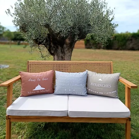 Bed & Breakfast Maison Bailly Ducey-Les Cheris